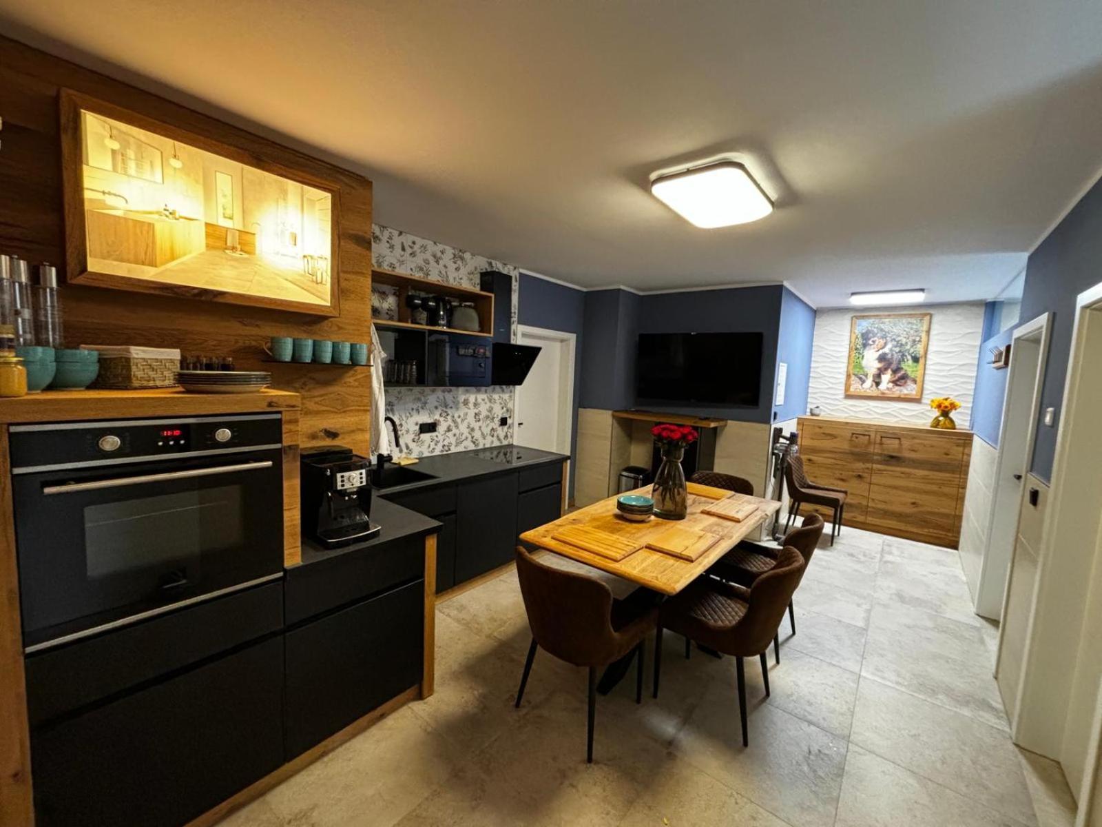 Huebner Apartments Ерфурт Екстериор снимка
